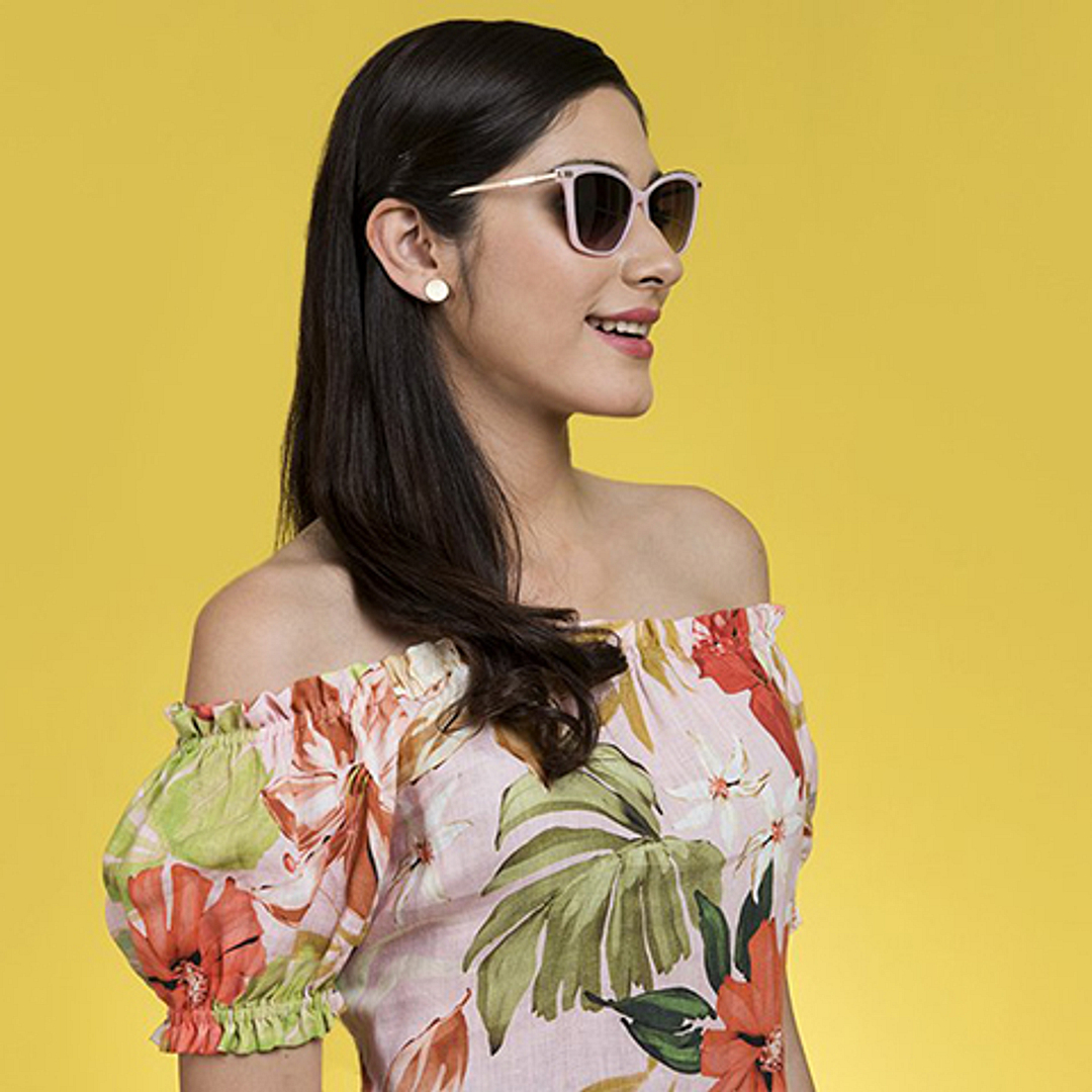 Vincent Chase Online Gold Full Rim Cat Eye left side