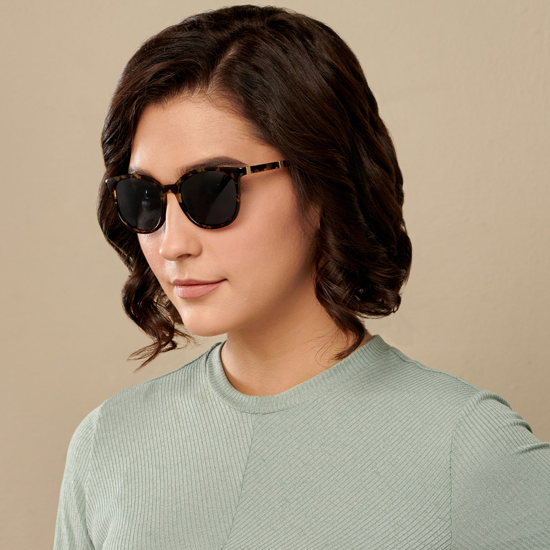Vincent Chase Online Demi Full Rim Cat Eye left side