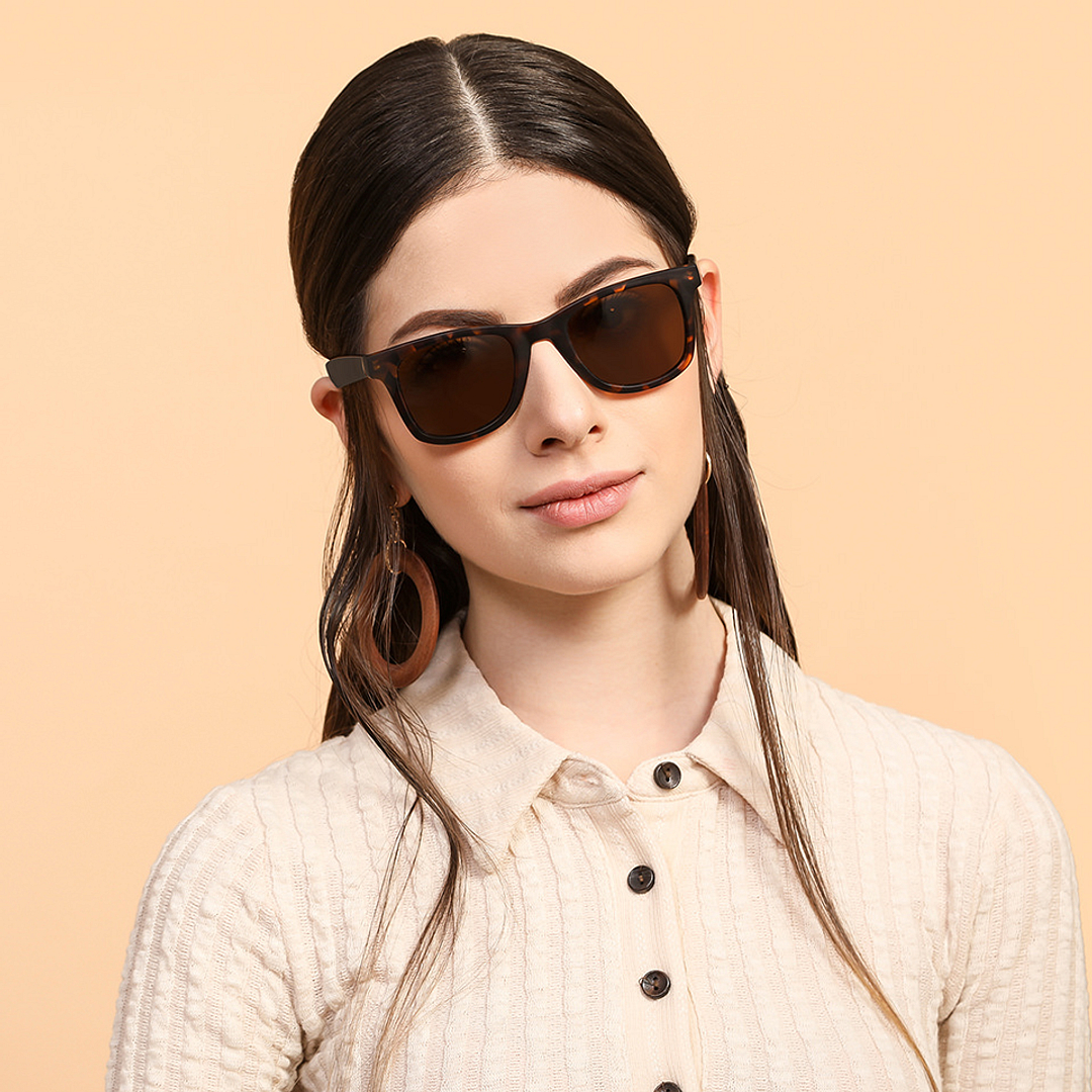 Vincent Chase Demi Full Rim Square right side