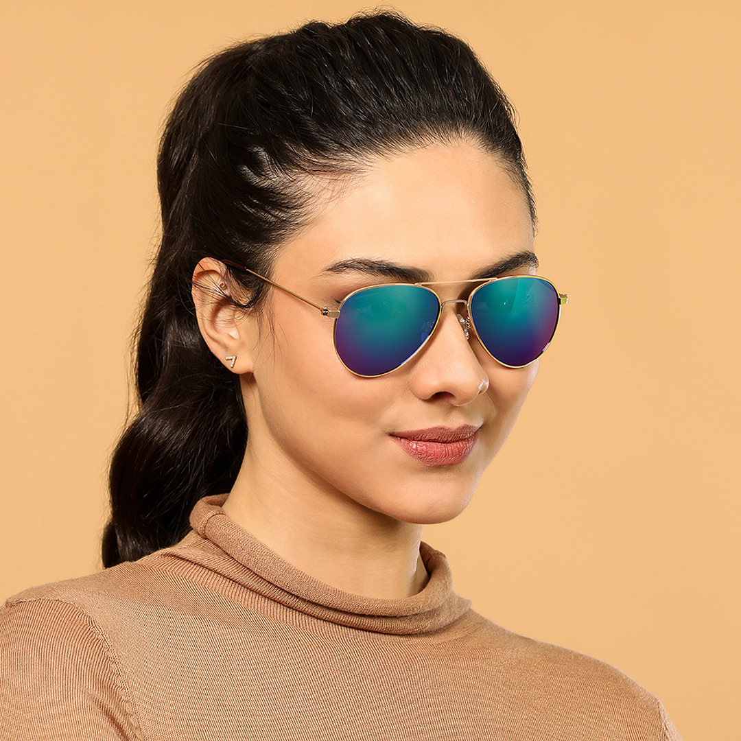 Vincent Chase Online Gold Full Rim Aviator left side