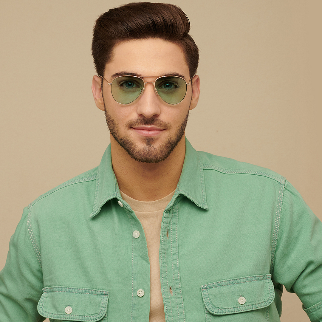 Vincent Chase Online Gold Full Rim Aviator left side
