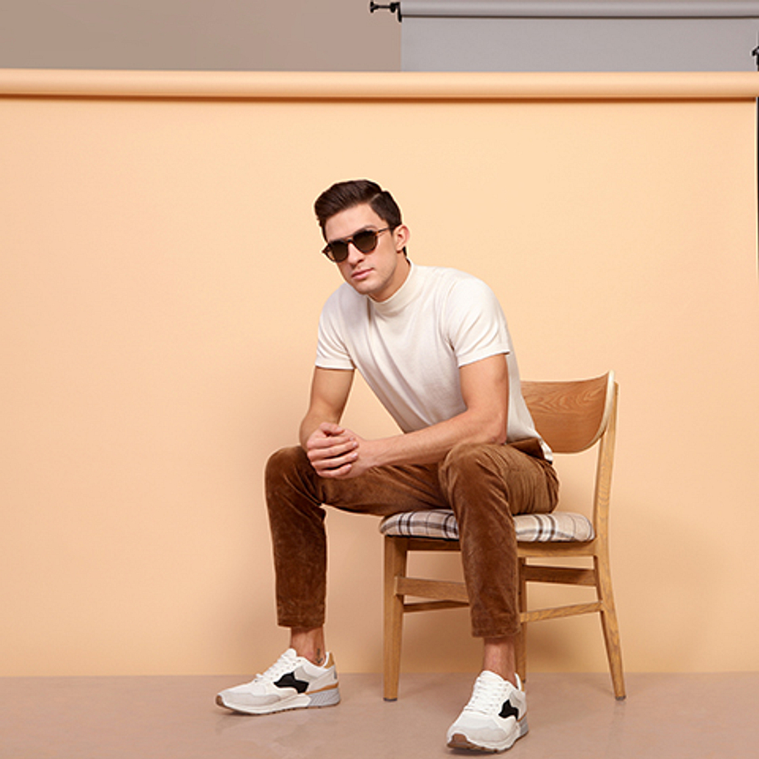 Vincent Chase Online Brown Full Rim Round right side