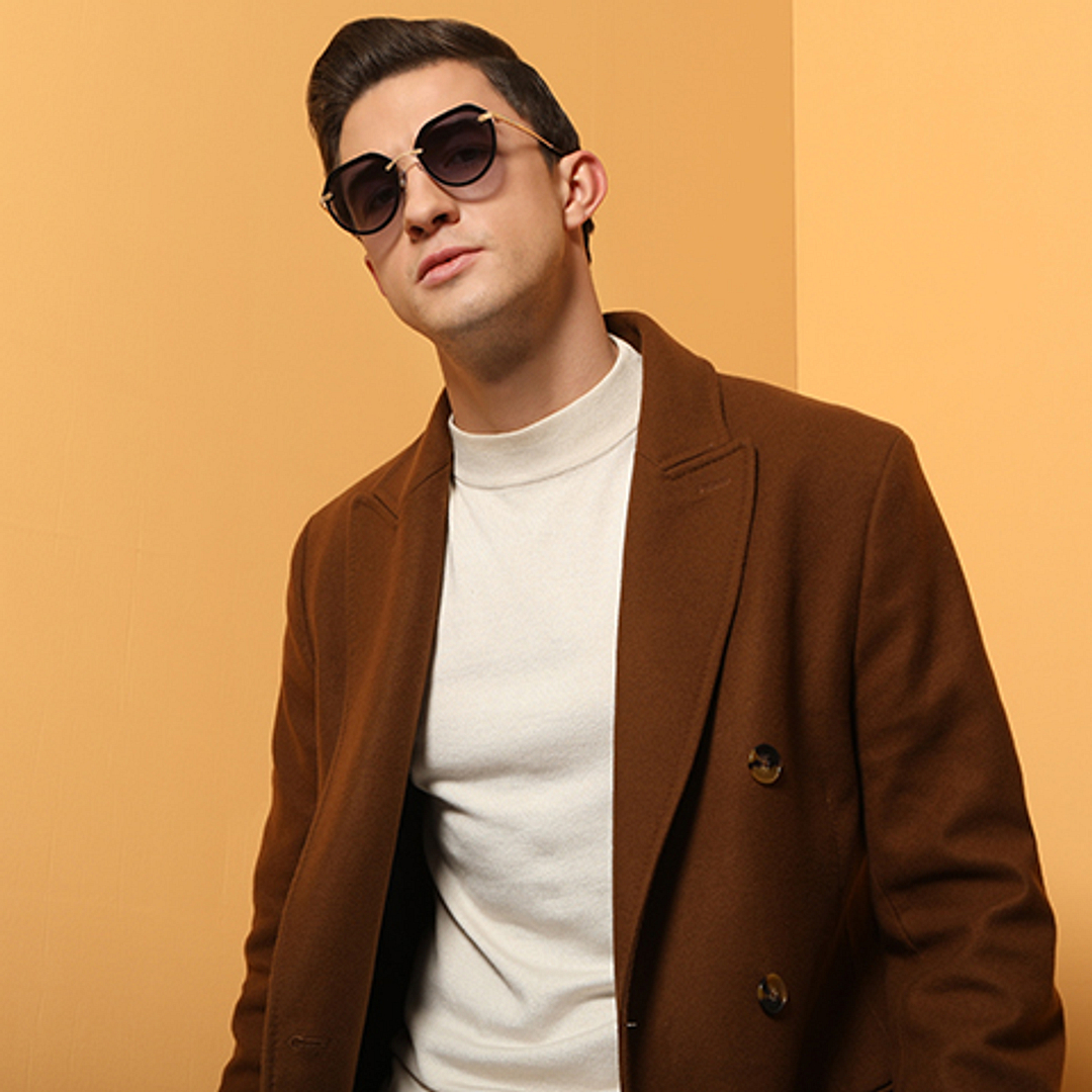 Vincent Chase Online Gold Full Rim Aviator left side