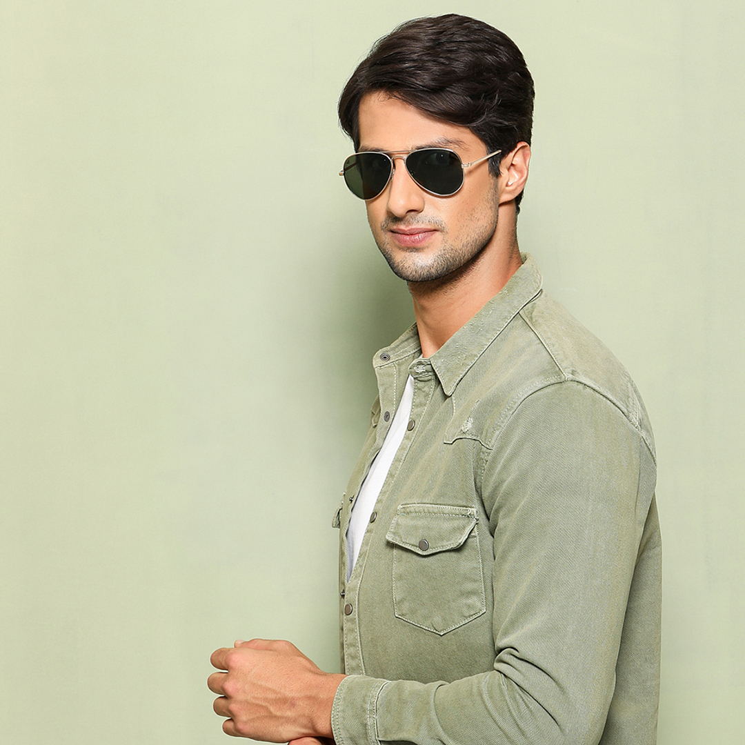 Vincent Chase Online Gold Full Rim Aviator right side