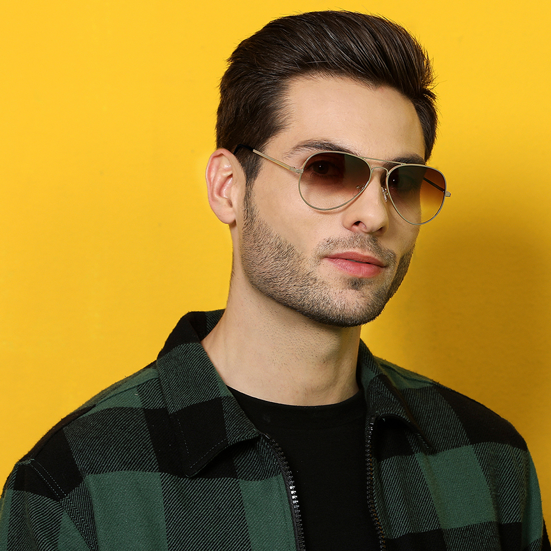 Vincent Chase Online Gold Full Rim Aviator left side