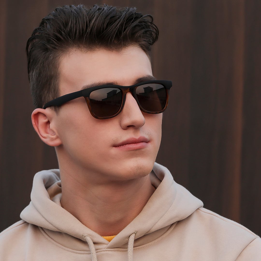 Vincent Chase Polarized Black Full Rim Square right side