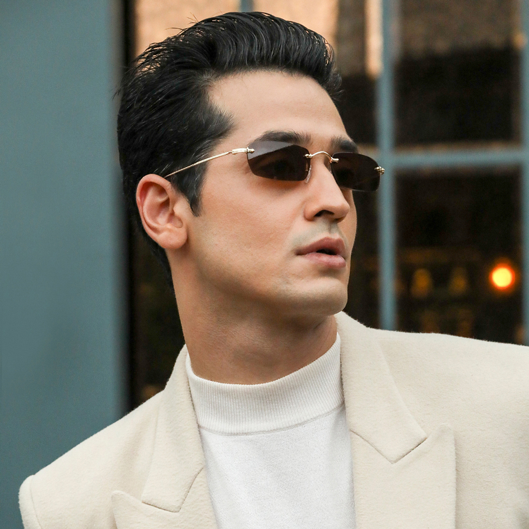 Vincent Chase Online Gold Rimless Rectangle right side