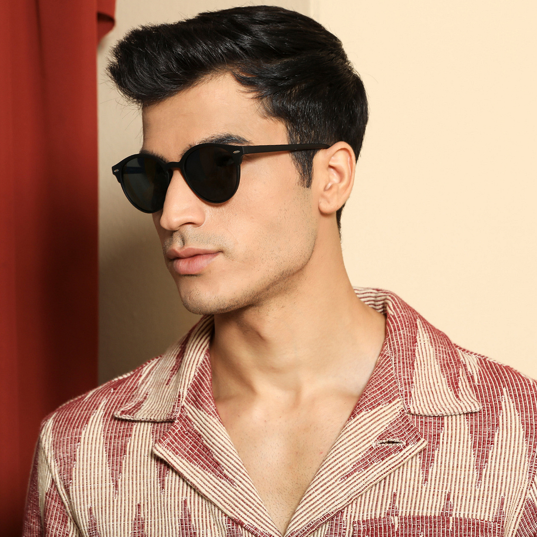 Vincent Chase Polarized Black Full Rim Round left side