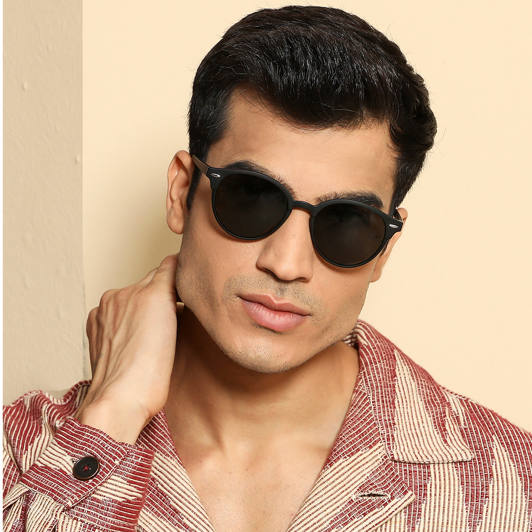 Vincent Chase Polarized Black Full Rim Round right side