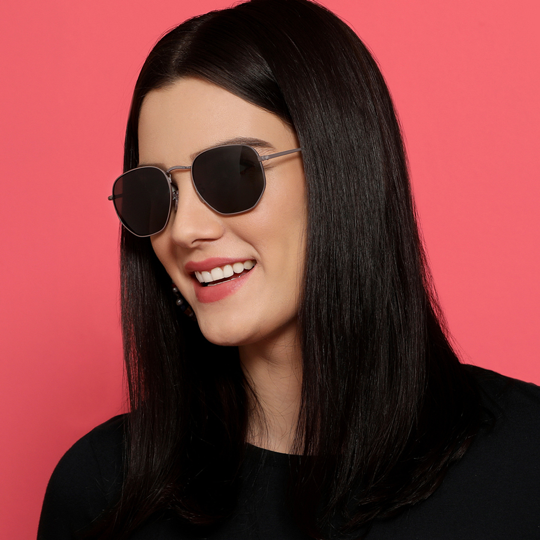 Vincent Chase Polarized Gunmetal Full Rim Geometric right side