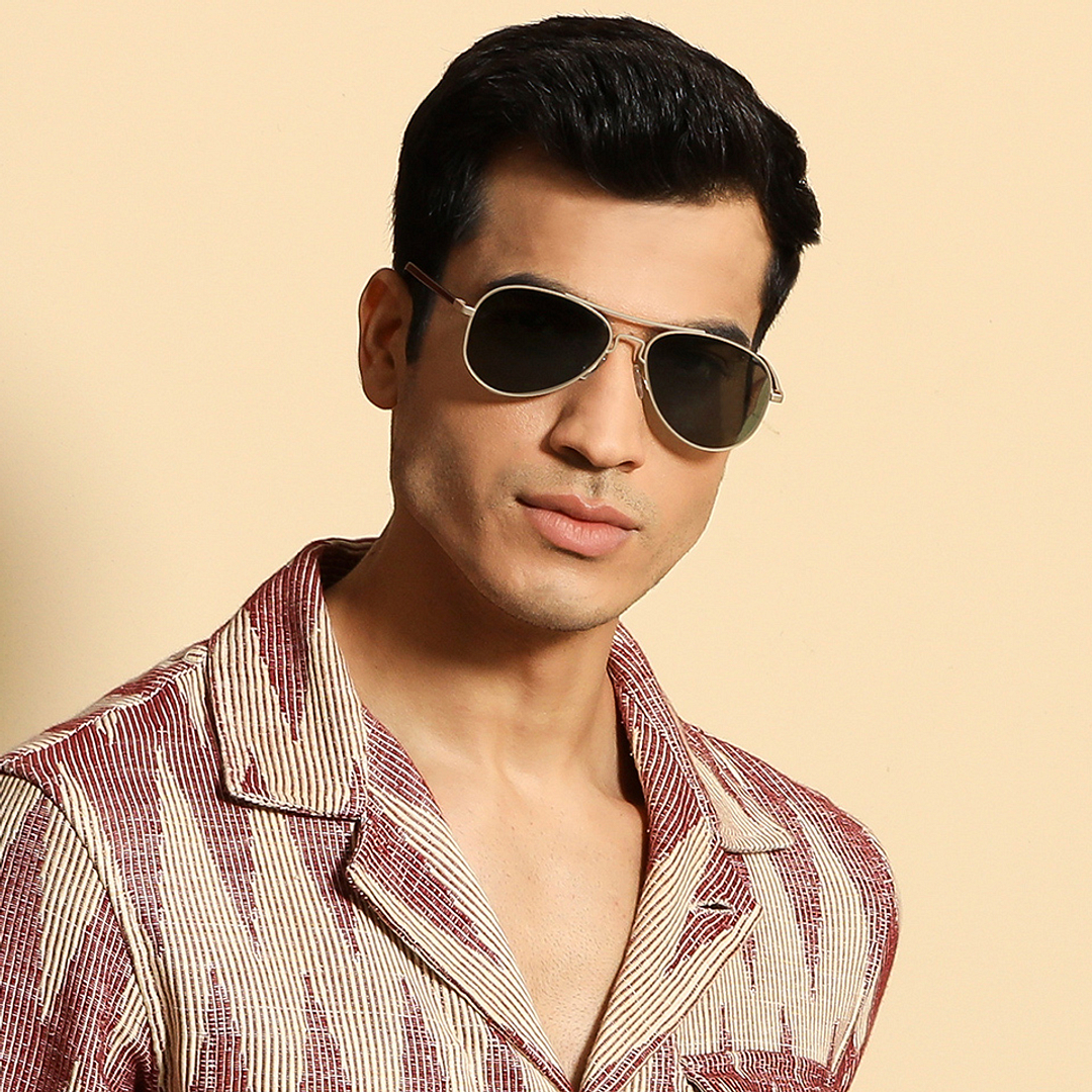 Vincent Chase Online Gold Full Rim Aviator right side