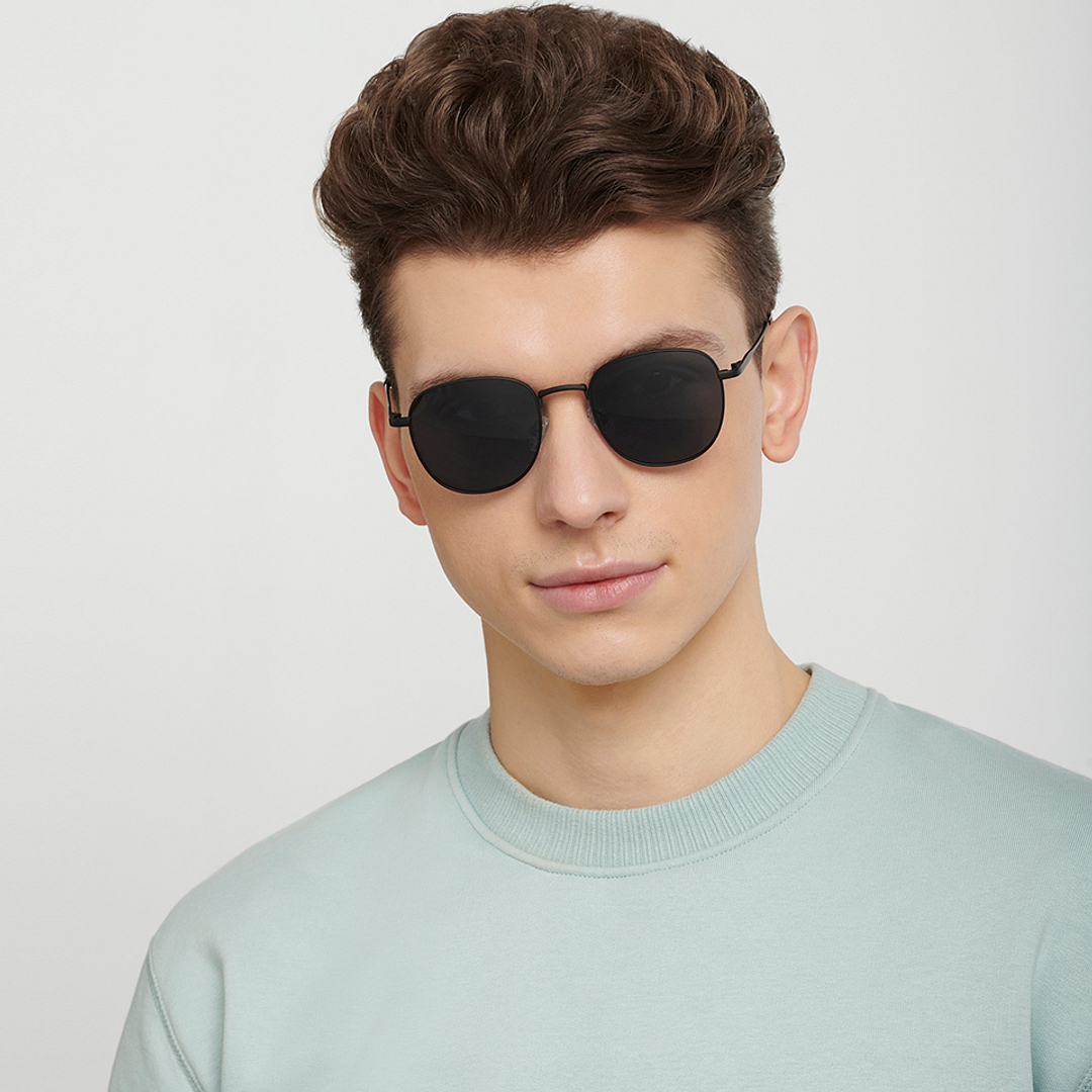 Vincent Chase Polarized Black Full Rim Round right side