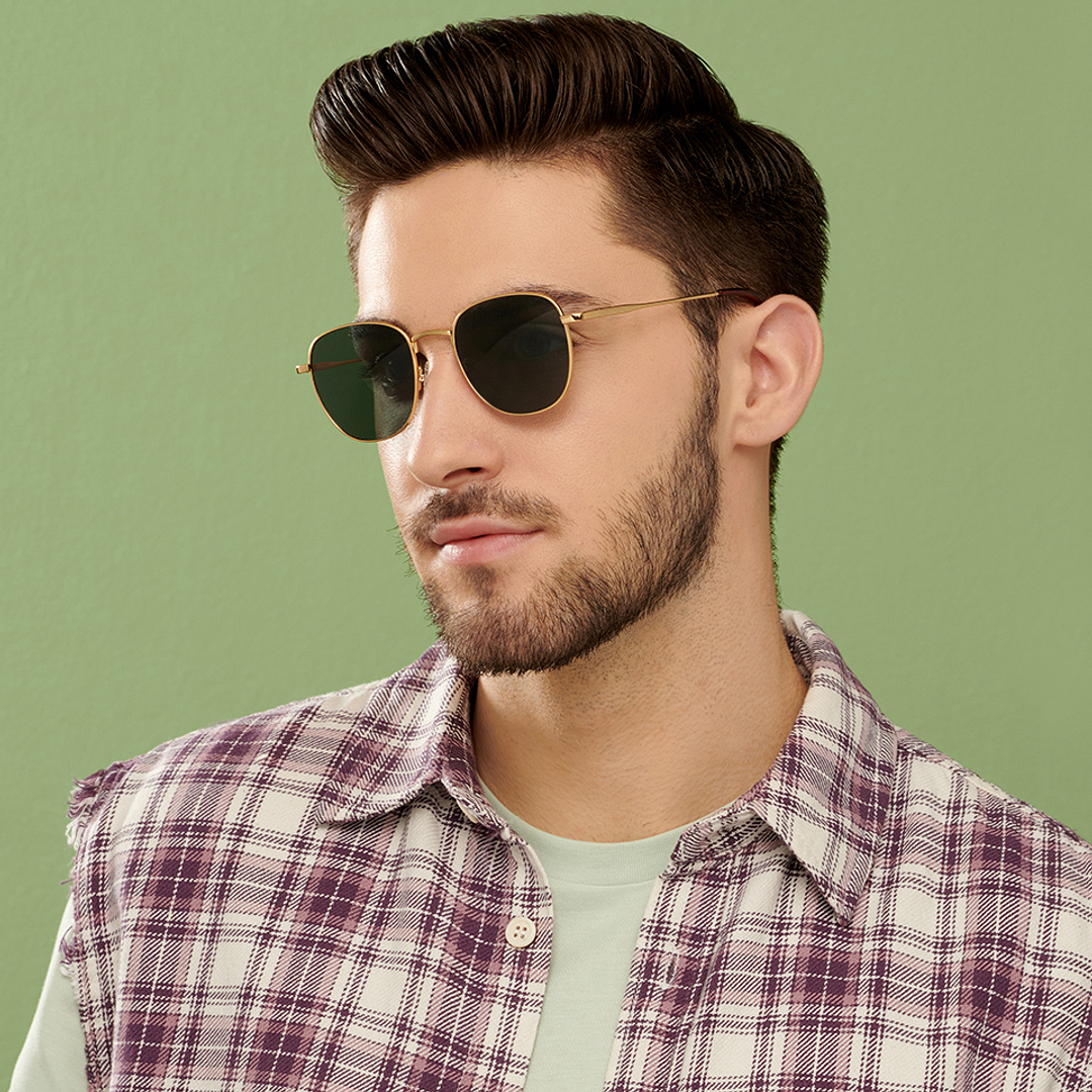 Vincent Chase Polarized Gold Full Rim Round right side