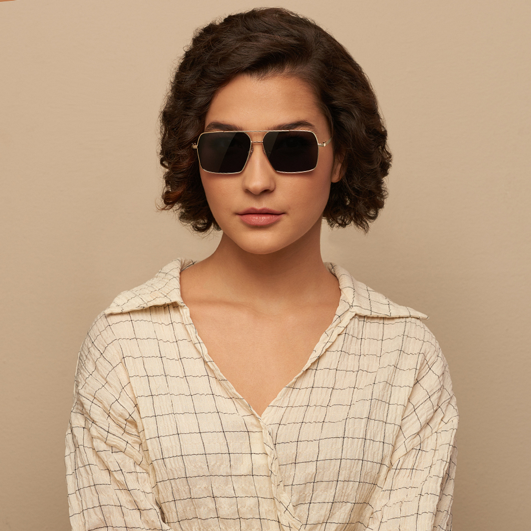 Vincent Chase Polarized Gold Full Rim Rectangle right side