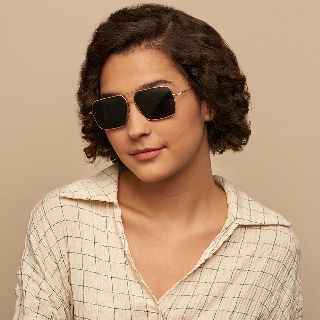 Vincent Chase Polarized Gold Full Rim Rectangle left side