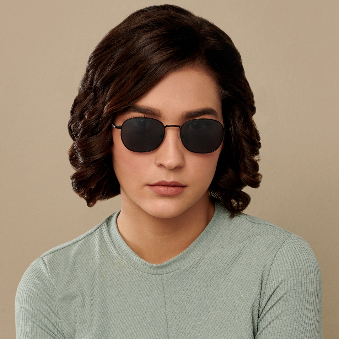 Vincent Chase Polarized Black Full Rim Round right side