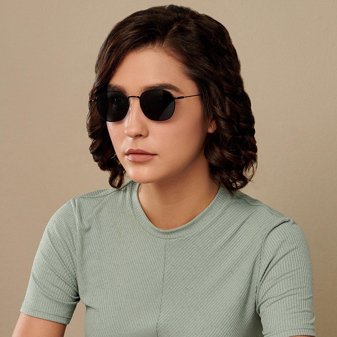 Vincent Chase Polarized Black Full Rim Round left side