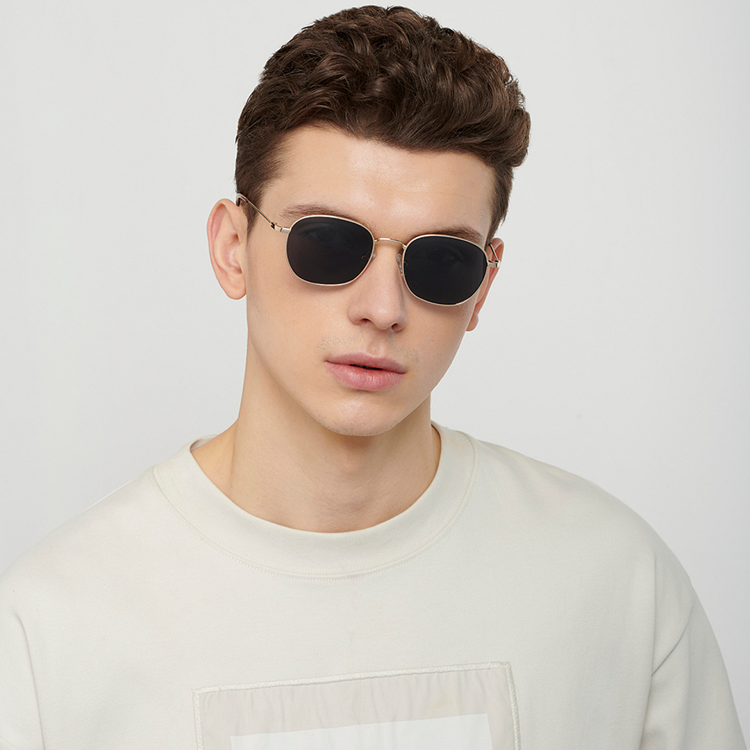 Vincent Chase Polarized Gold Full Rim Round left side