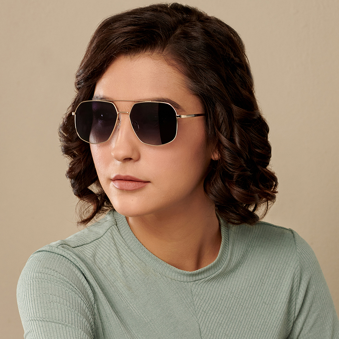 Vincent Chase Online Gold Full Rim Aviator left side