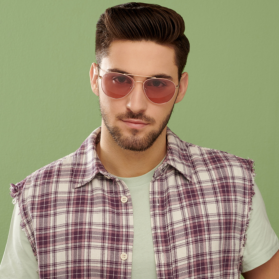 Vincent Chase Online Gold Full Rim Aviator left side