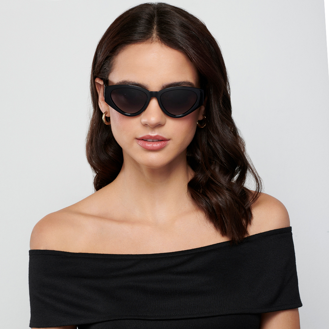 Vincent Chase Online Black Full Rim Cat Eye left side