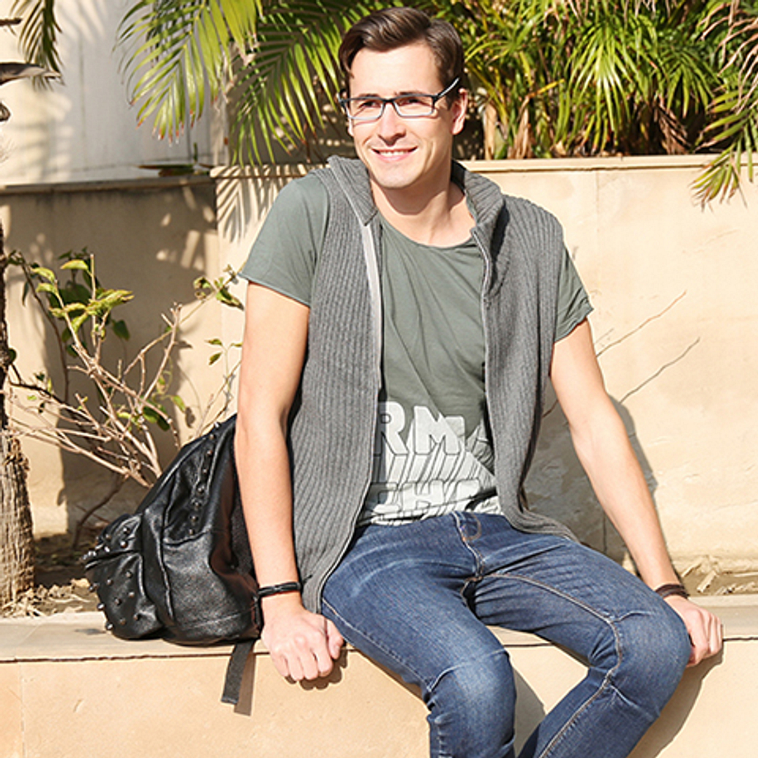 Lenskart Air Online Black Full Rim Rectangle left side