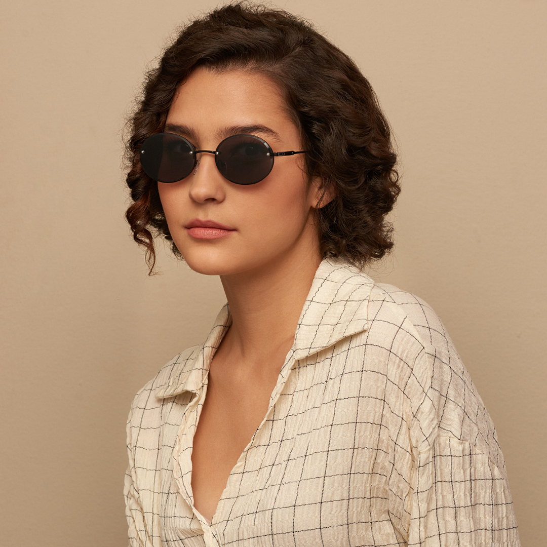 Vincent Chase Online Black Rimless Round left side