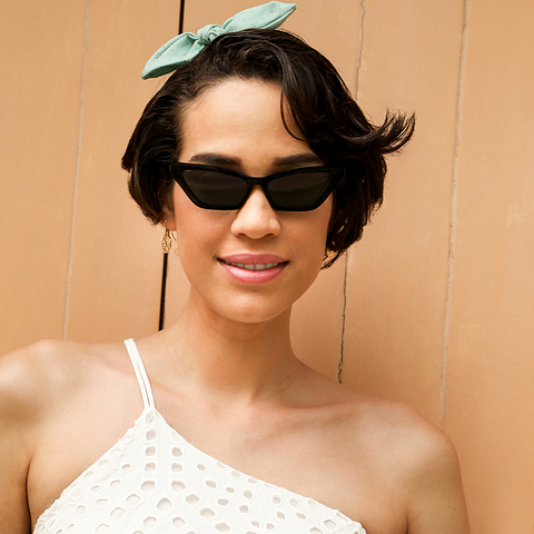 John Jacobs Online Black Full Rim Geometric left side