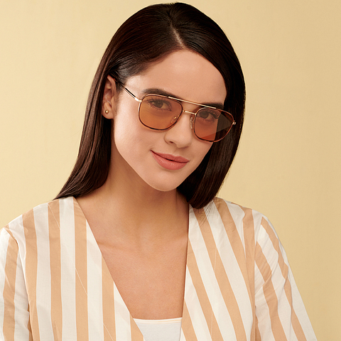 John Jacobs Online Gold Full Rim Square left side