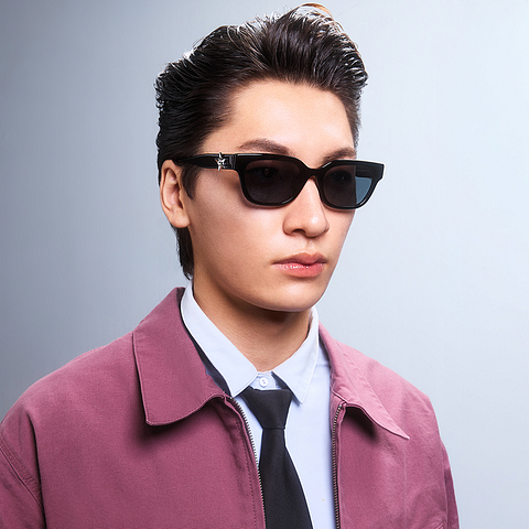 Lenskart Black Full Rim Rectangle right side