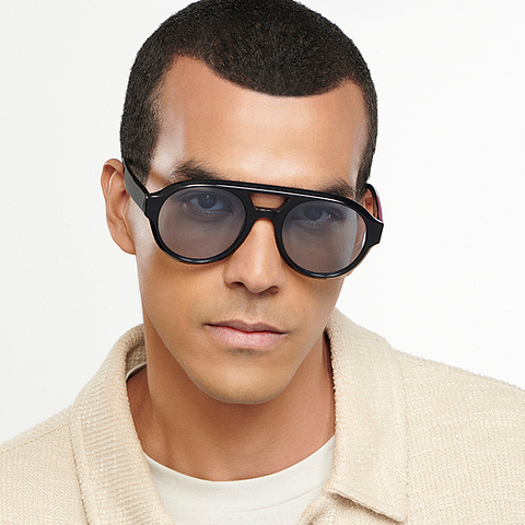 John Jacobs Black Full Rim Round left side John Jacobs Black Full Rim Round left side