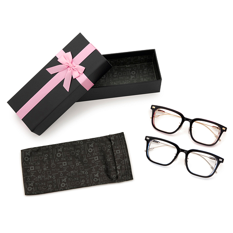 SQUID GAME × OWNDAYS Black Full Rim Wellington left side