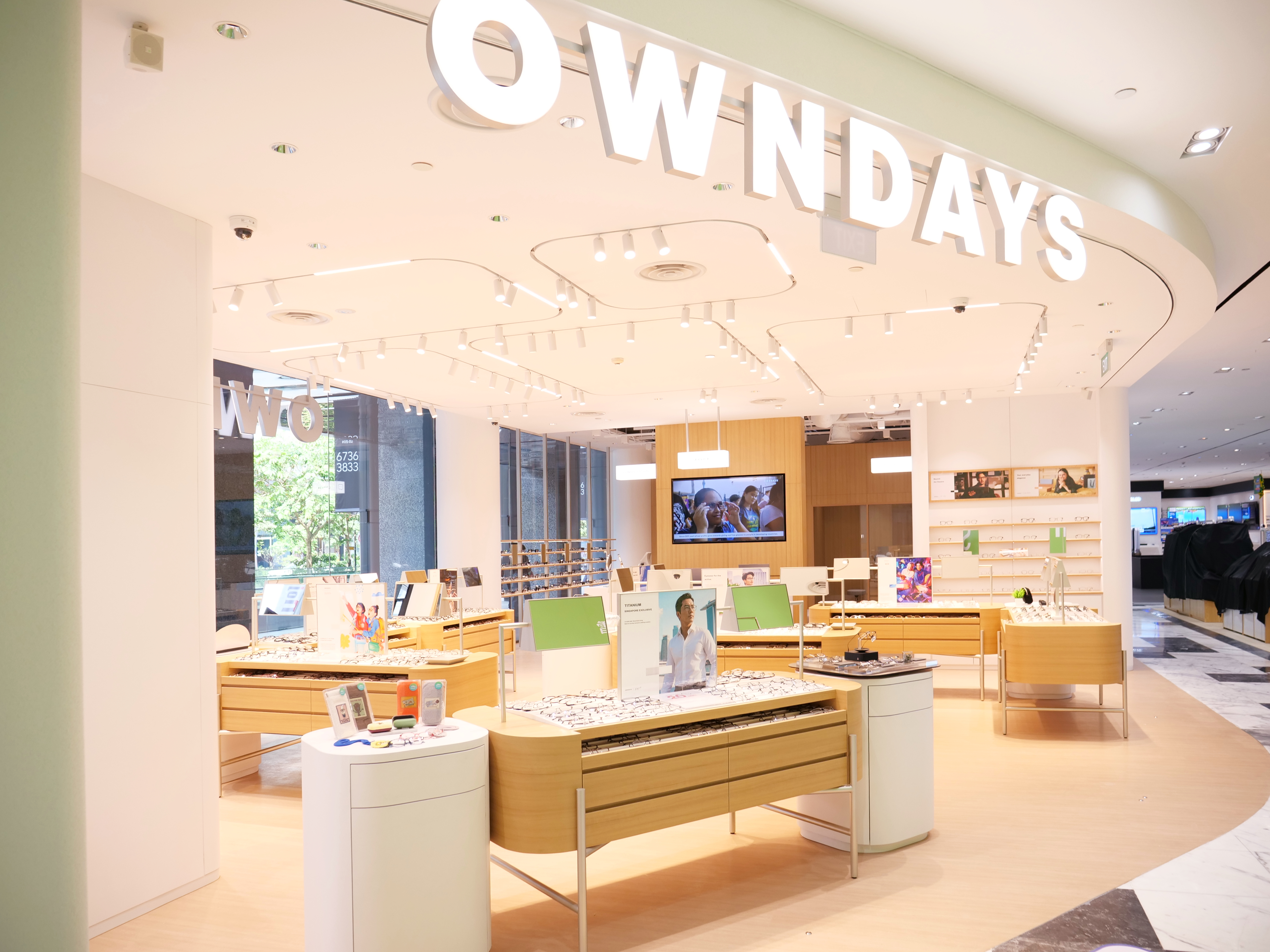 Owndays OWNDAYS The Heeren